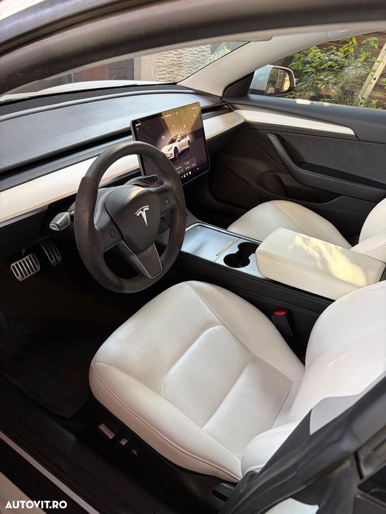 TESLA Model 3 2022 — imagine 12