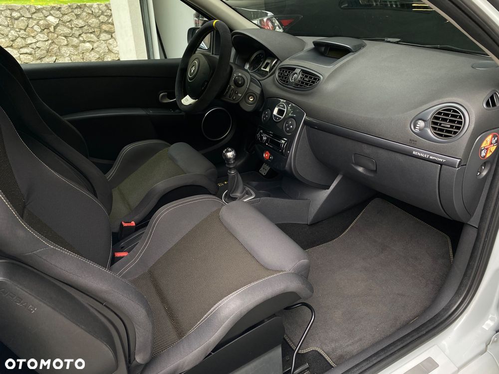 Renault Clio - 13
