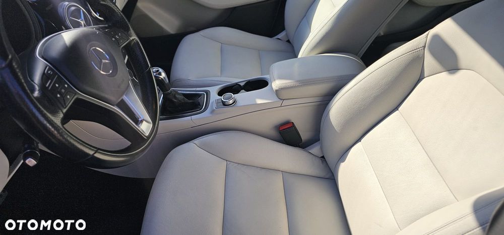 Mercedes-Benz Klasa B 180 BlueEFFICIENCY Edition Style - 12