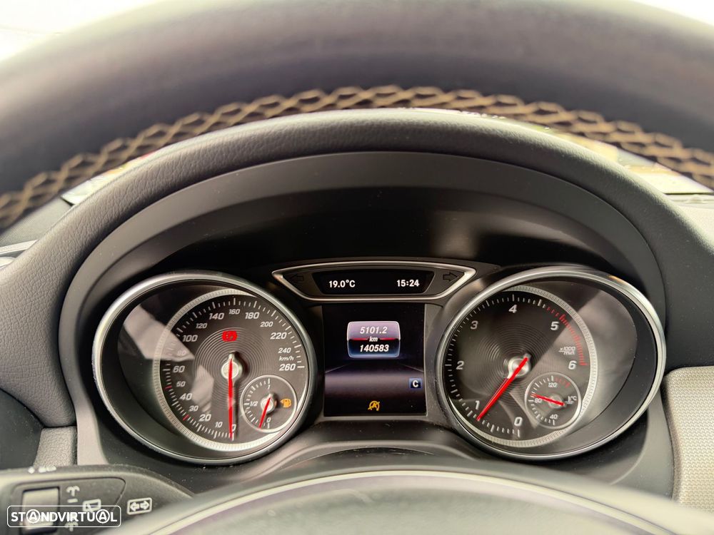 Mercedes-Benz GLA 180 d Style - 24