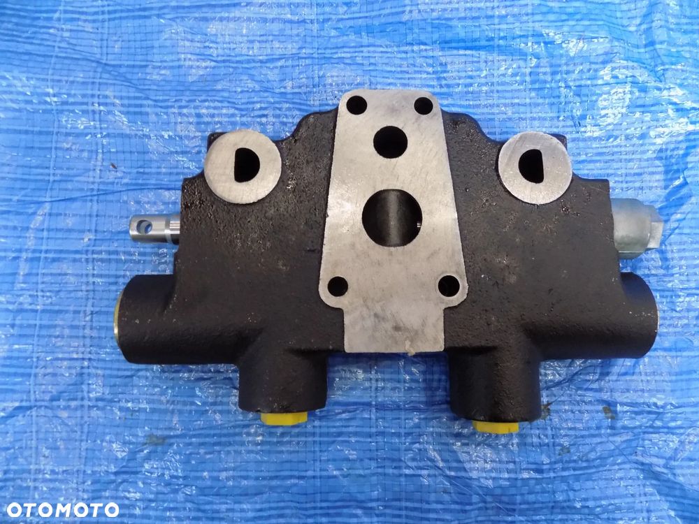 sekcja rozdzielacza hydraulicznego zawór hydrauliczny 375782a2r case 580 580sm 590sm - 2