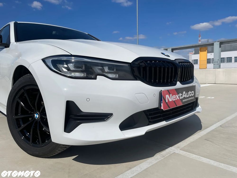 BMW Seria 3 320i xDrive Sport Line sport - 14