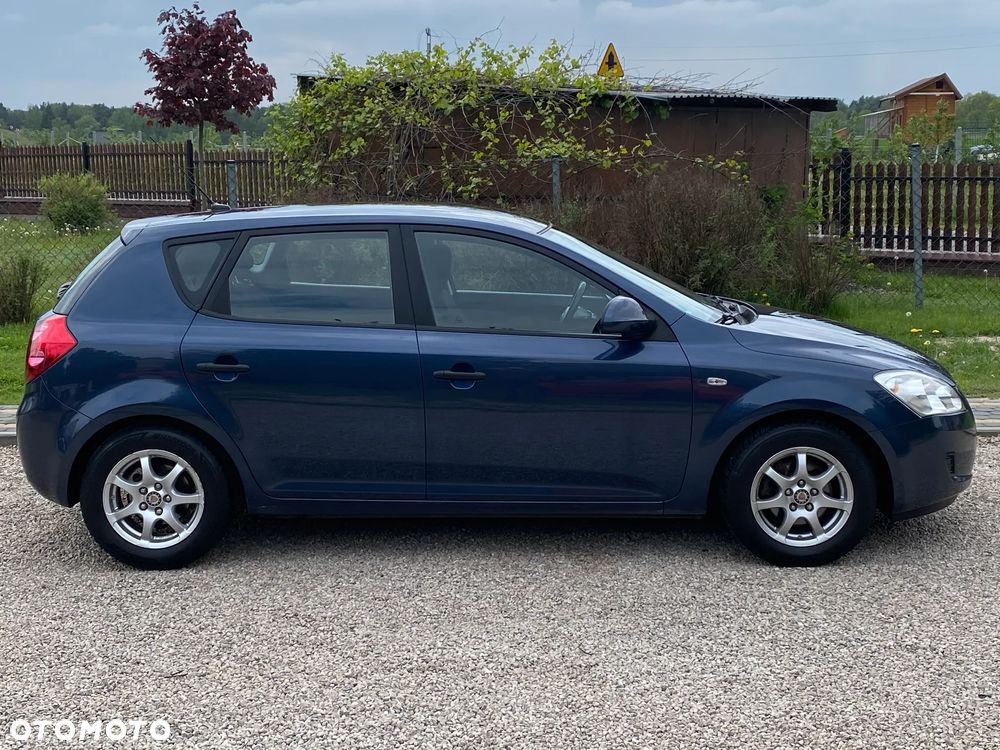 Kia Ceed 1.4 CVVT Attract - 19
