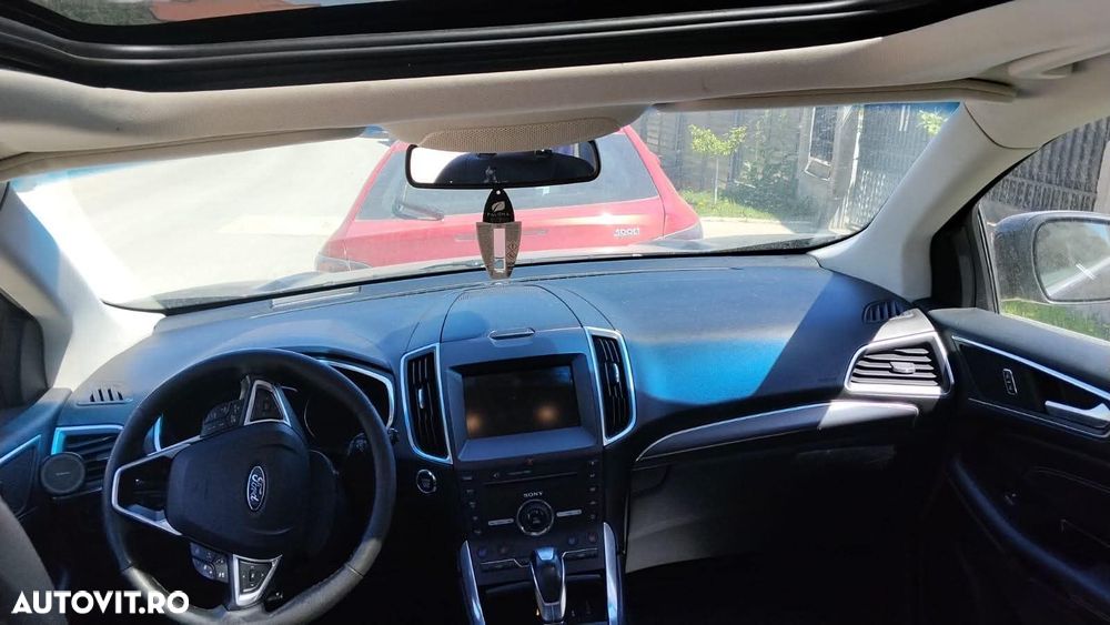 Ford Edge 2.0 TDCi Powershift Titanium - 4