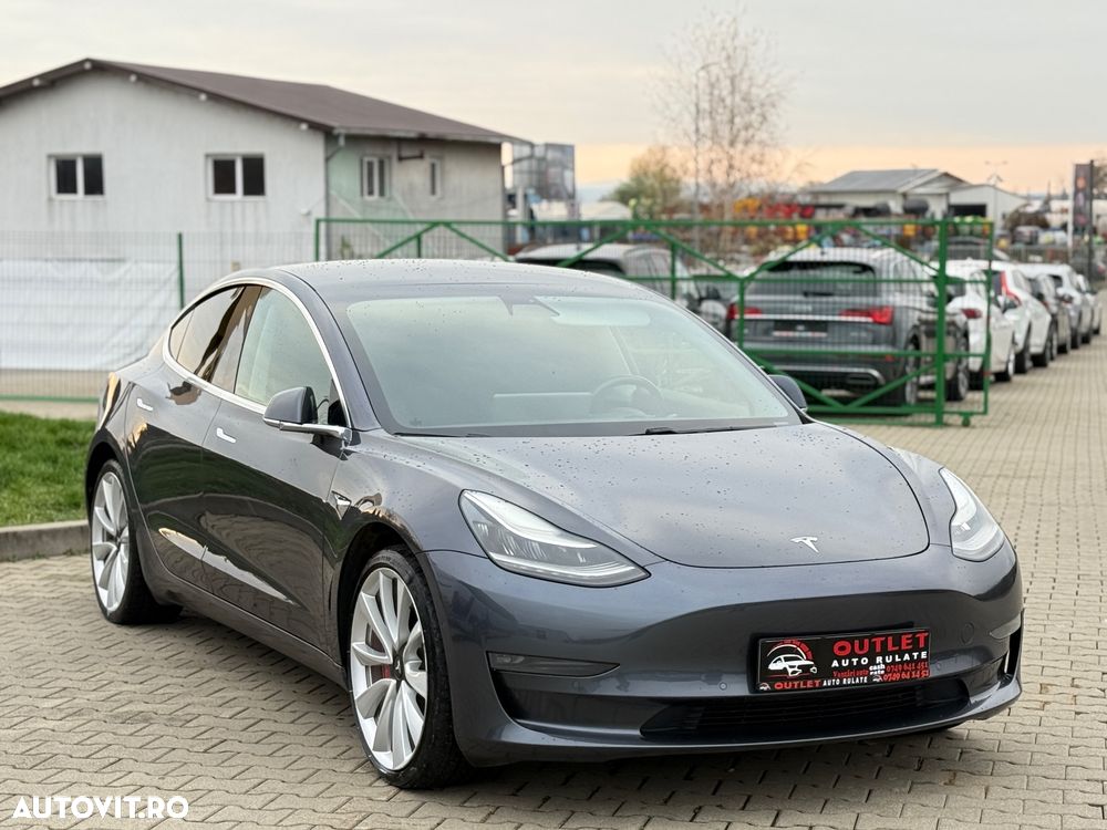 Tesla Model 3 - 23