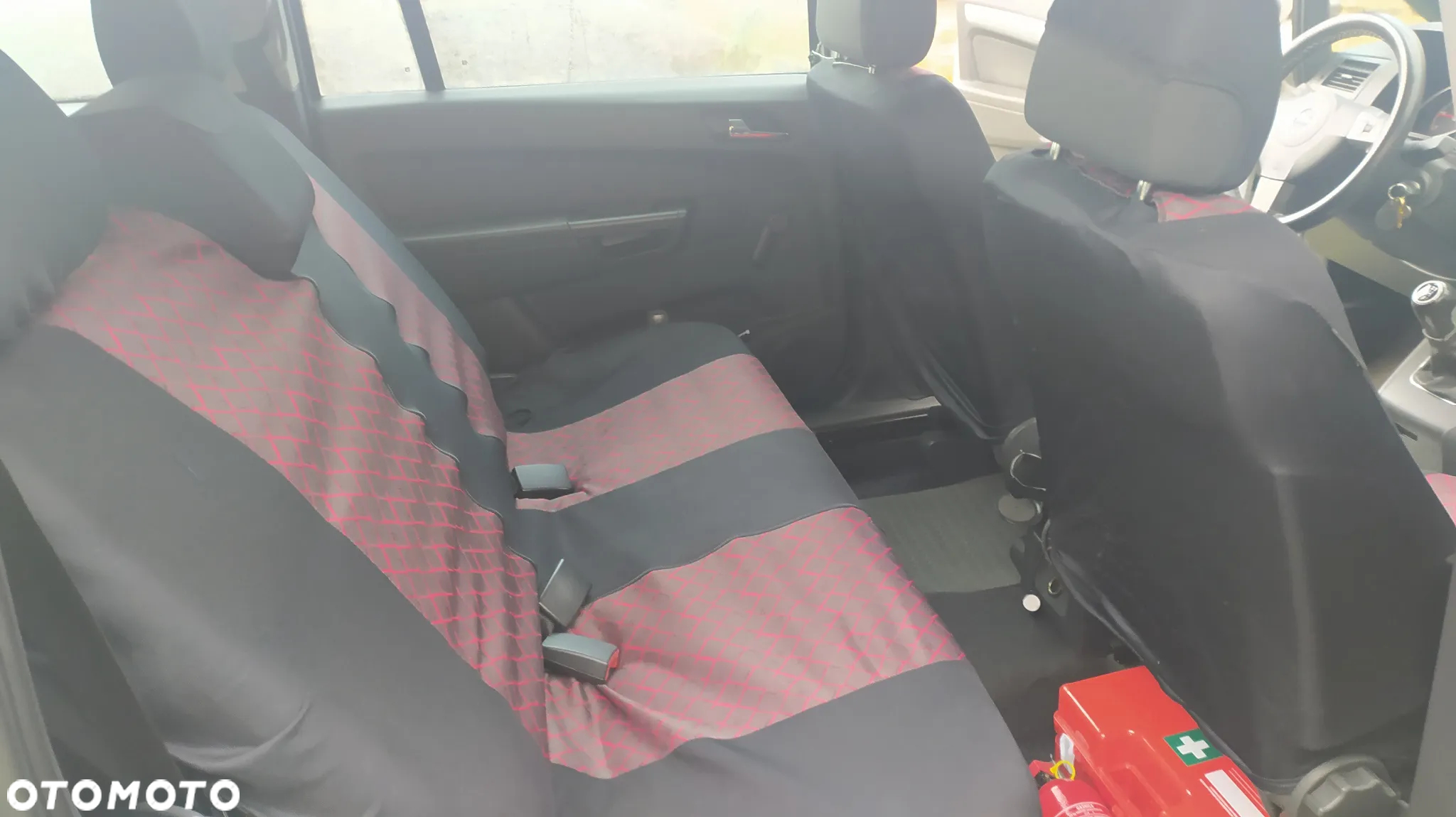 Opel Zafira - 10