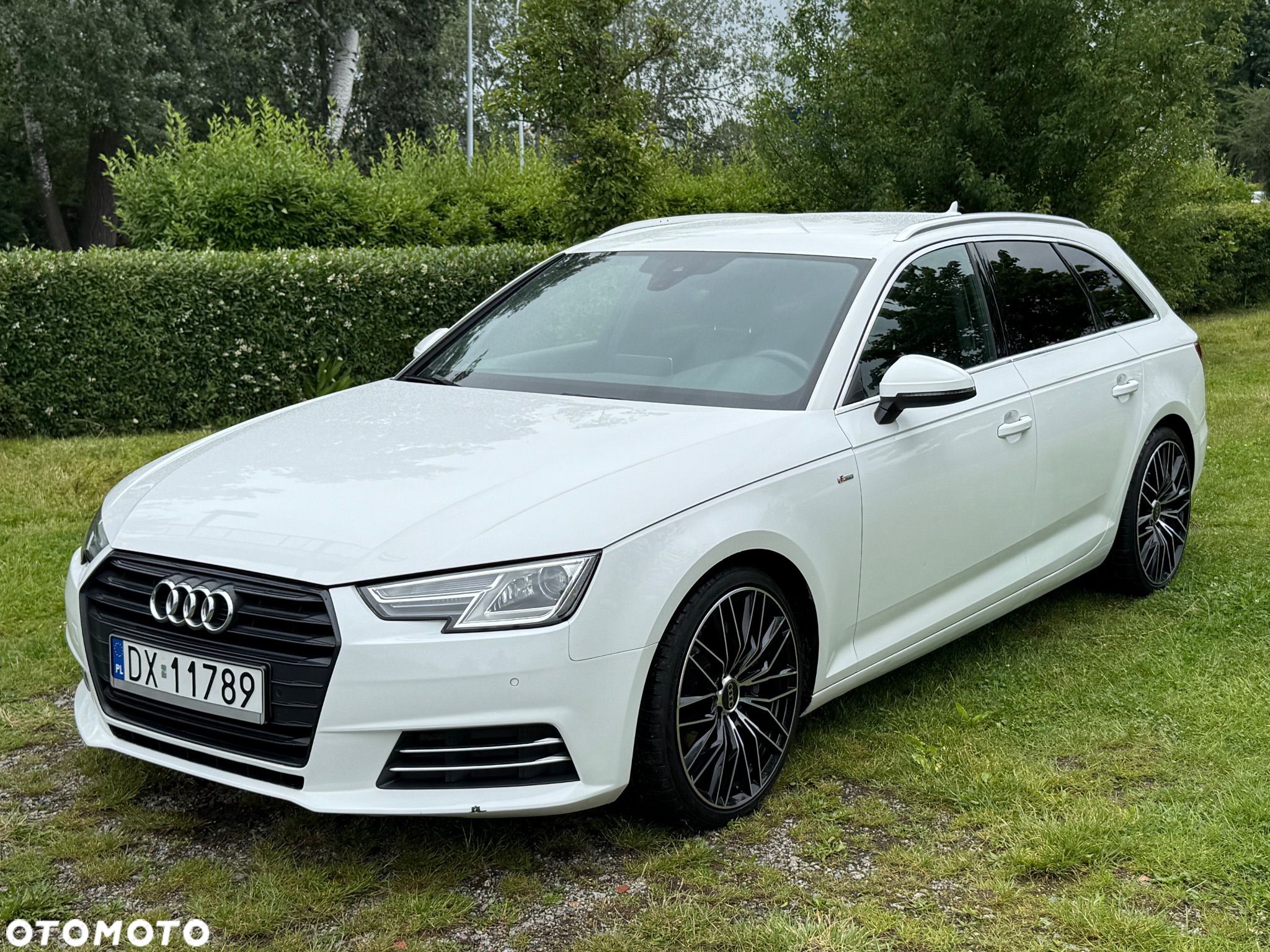 Audi A4 Avant 2.0 TDI S tronic - 1