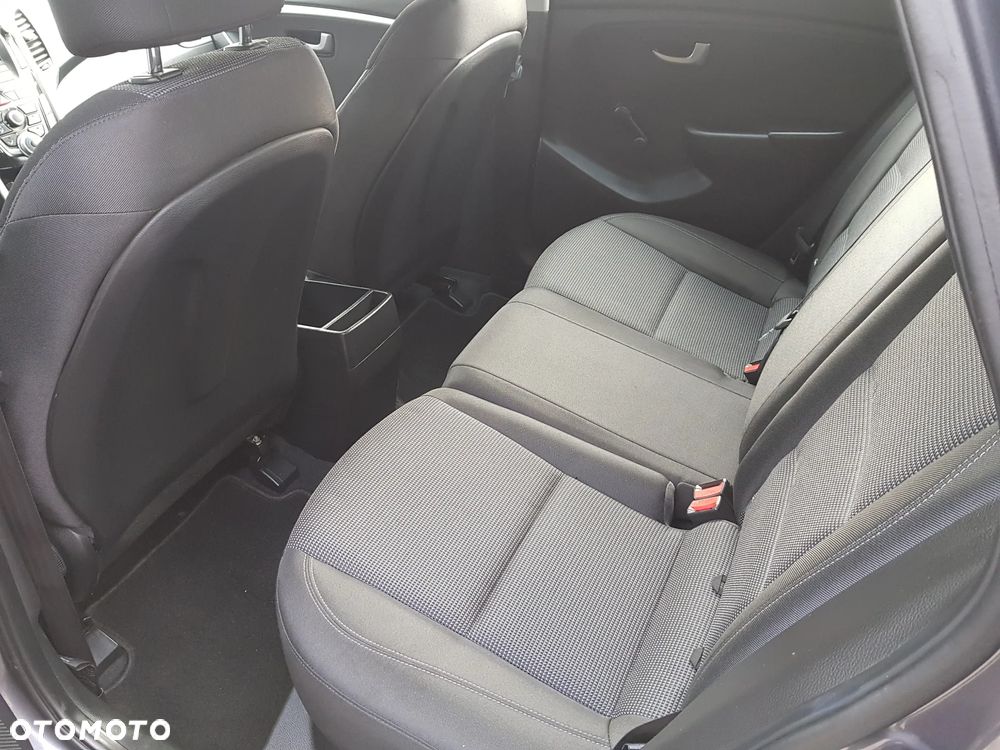 Hyundai i30 1.4 BlueDrive Run - 21