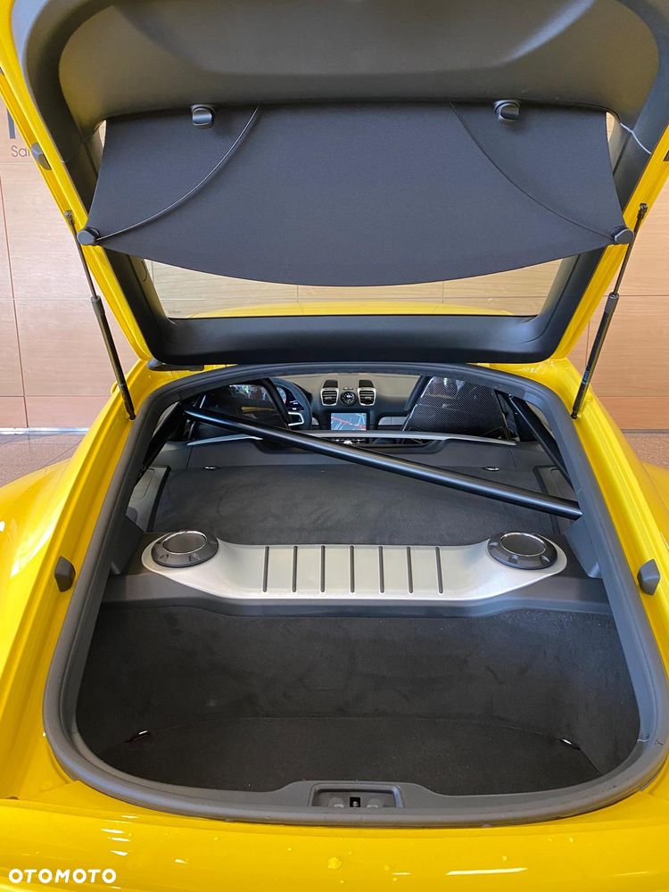 Porsche Cayman GT4 - 20