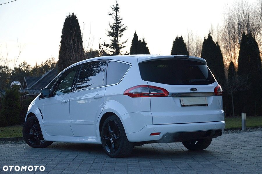 Ford S-Max - 11