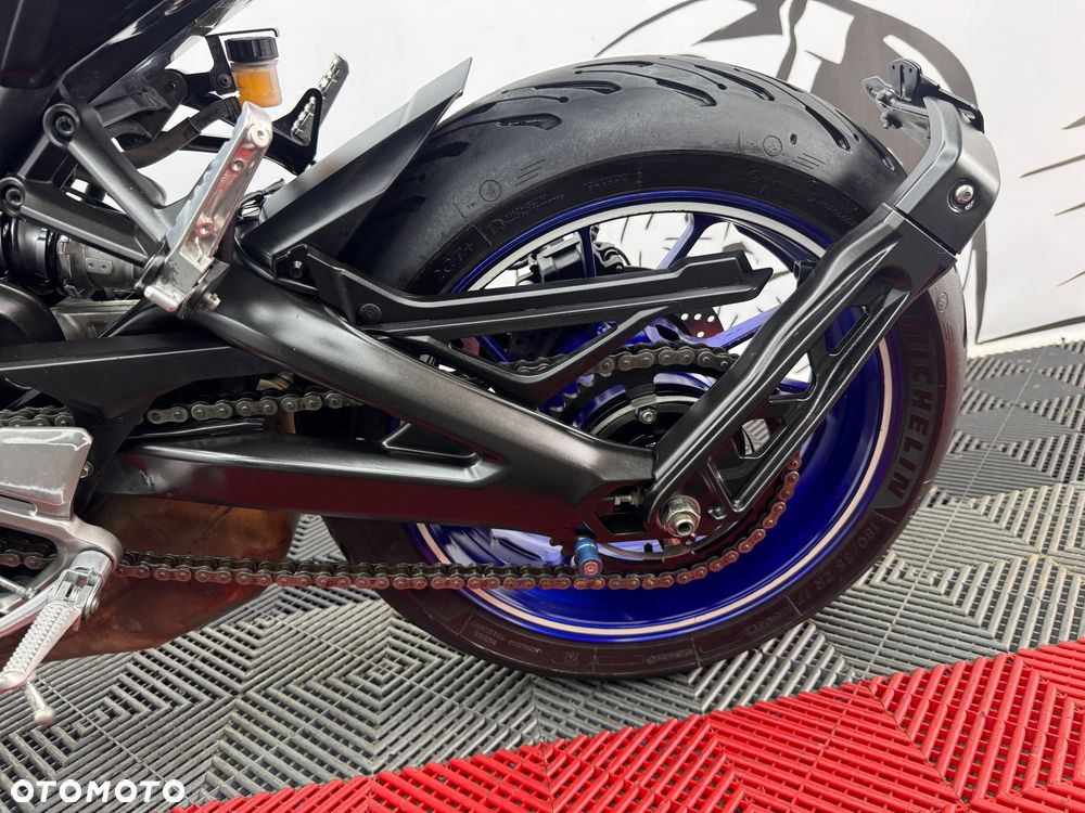 Yamaha MT - 19