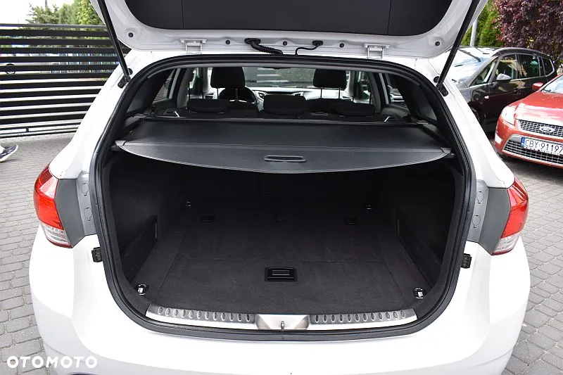 Hyundai i40 i40cw 2.0 Premium - 23