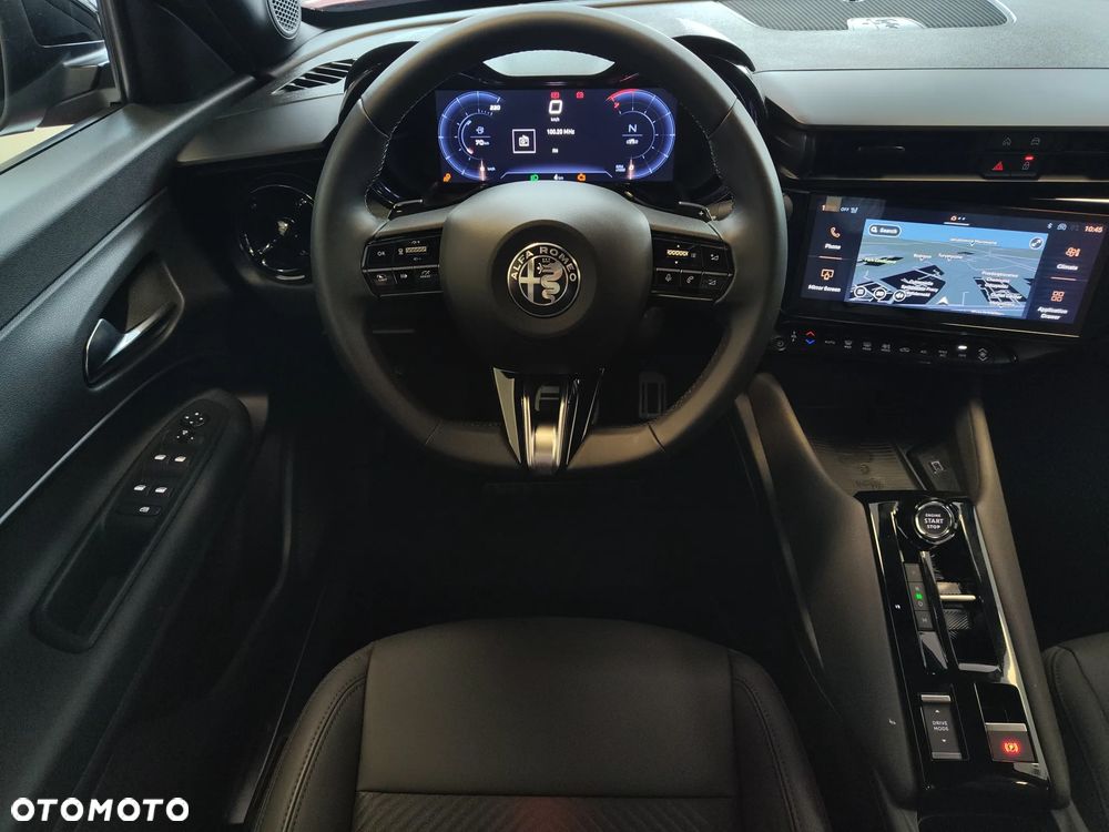 Alfa Romeo Junior 1.2 mHEV Ibrida eDCT - 24