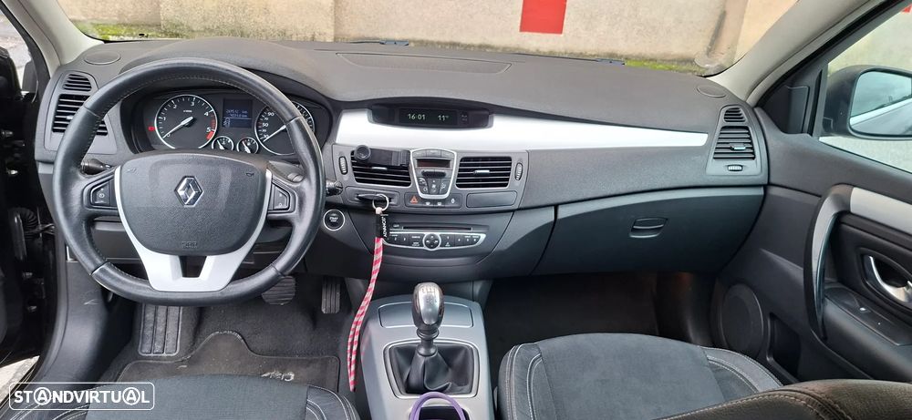 Renault Laguna Break 2.0 dCi Dynamique - 17