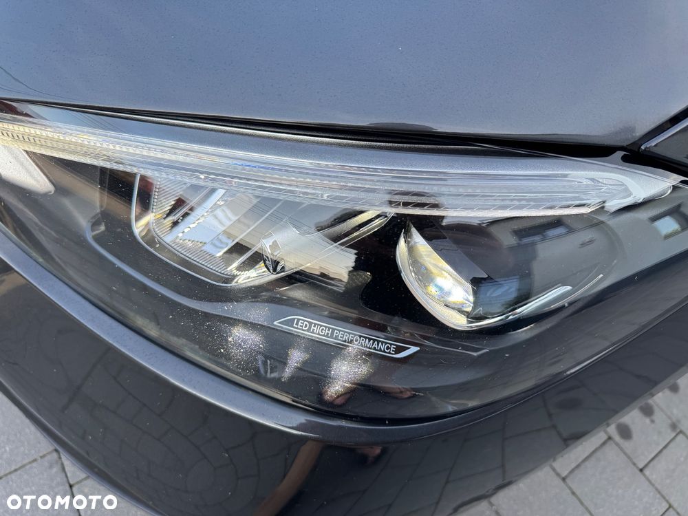 Mercedes-Benz Klasa C 220 d 4Matic 9G-TRONIC AMG Line - 40