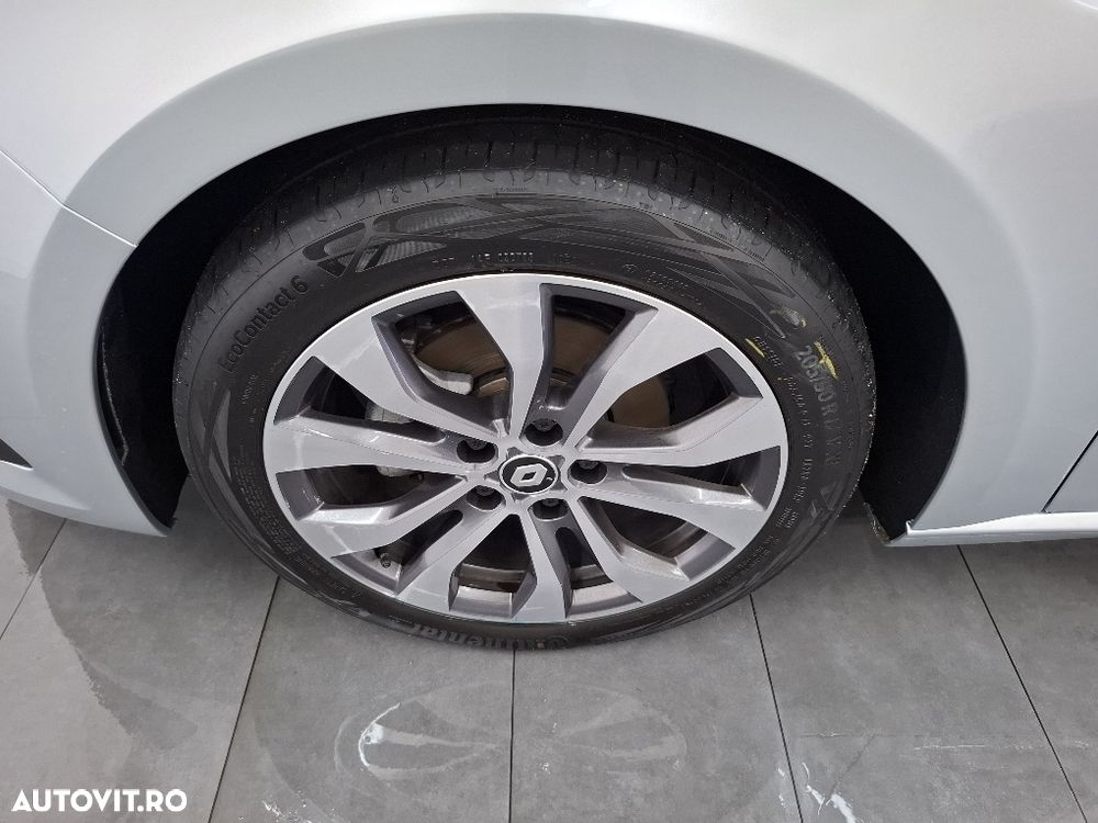 Renault Megane TCe 140 GPF Techno - 4