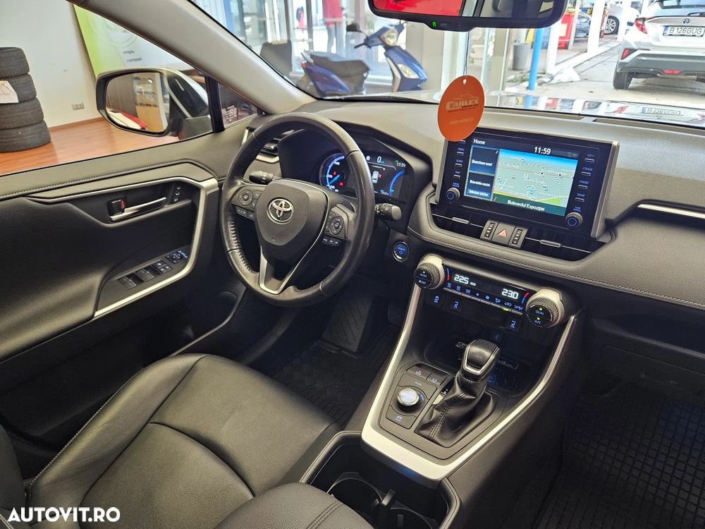 Toyota RAV4 2.5 VVT-iE 4x4 Luxury - 17