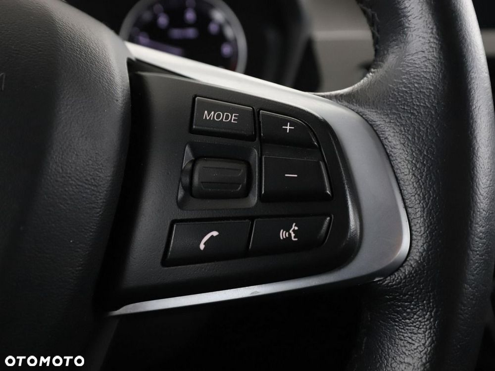 BMW X1 sDrive18d xLine - 31