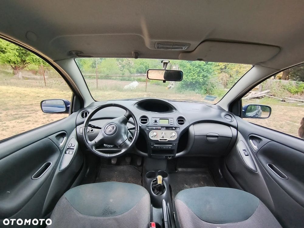 Toyota Yaris 1.0 Sol - 8