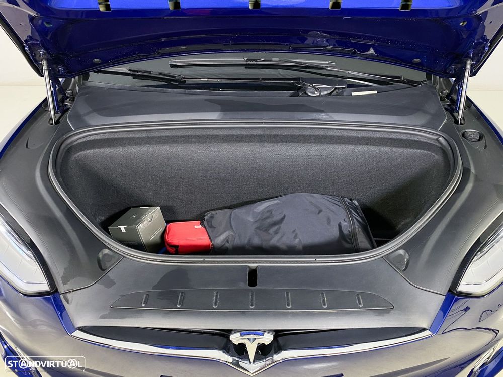 Tesla Model X 100D - 28