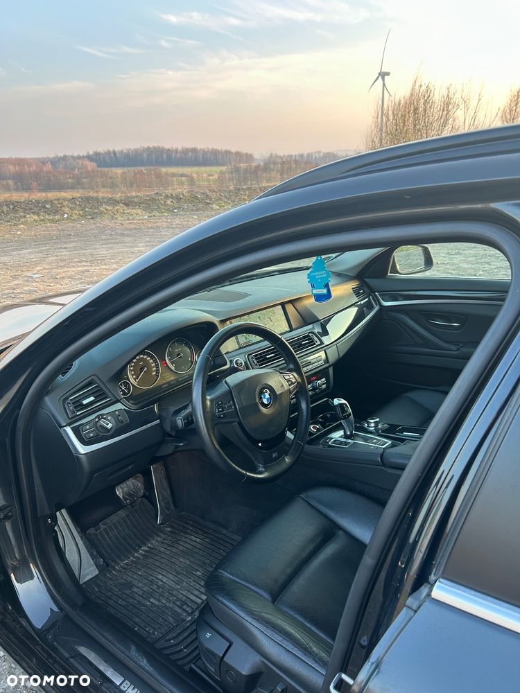 BMW Seria 5 530d xDrive - 10