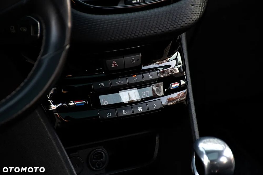 Peugeot 2008 BlueHDi FAP 120 STOP & START Business-Line - 33