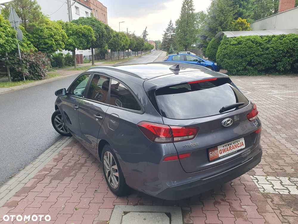 Hyundai i30 blue Kombi 1.4 YES Silver - 6