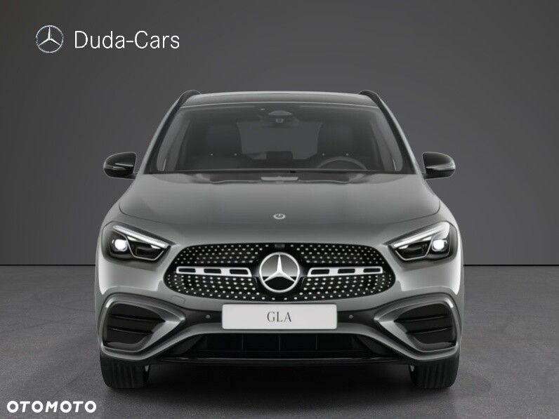 Mercedes-Benz GLA - 3