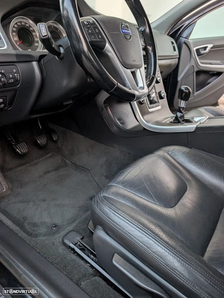 Volvo V60 DRIVe Momentum - 8