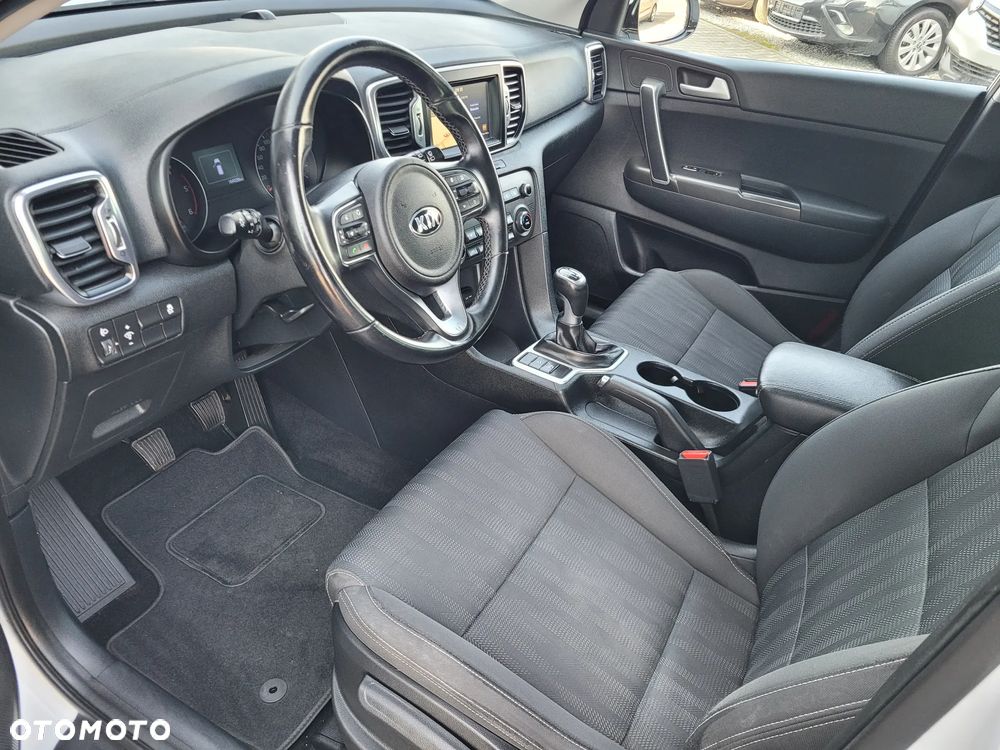 Kia Sportage - 16