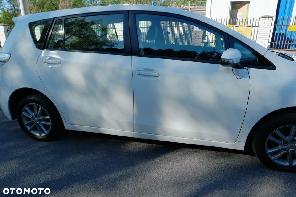 Toyota Verso - 15