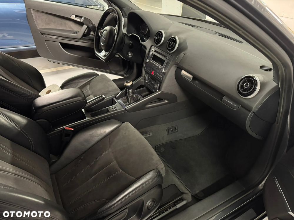 Audi S3 2.0T FSI Quattro - 21