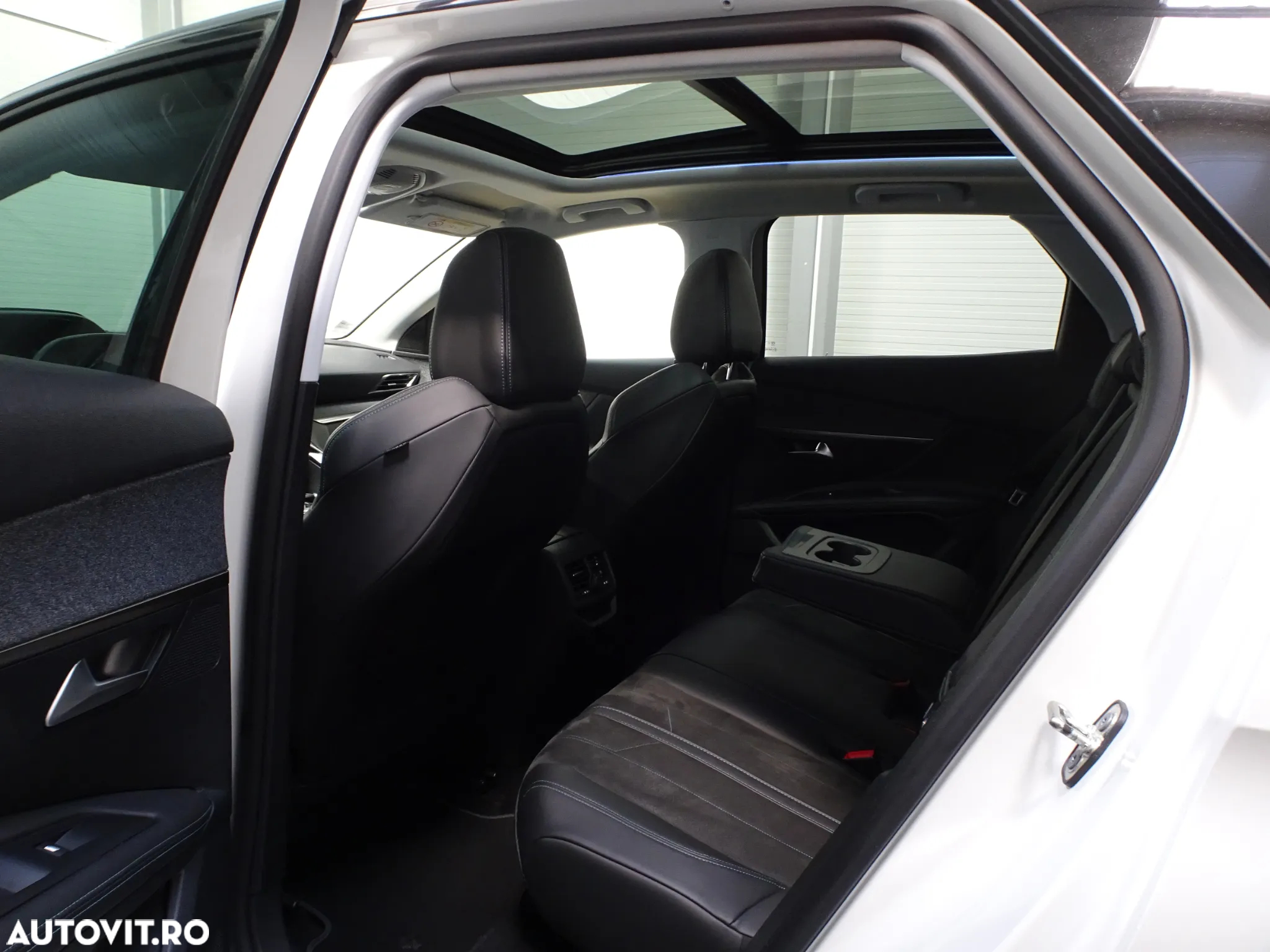 Peugeot 3008 PureTech 130 Stop & Start GPF EAT8 Crossway - 16