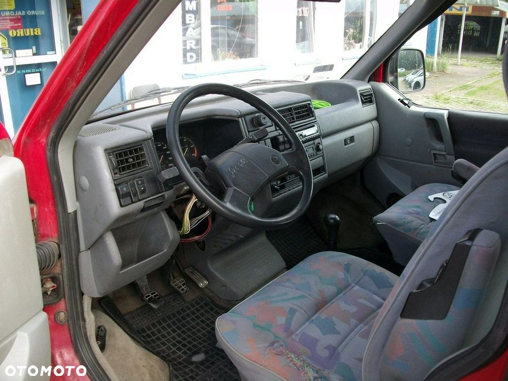 Volkswagen Multivan - 5