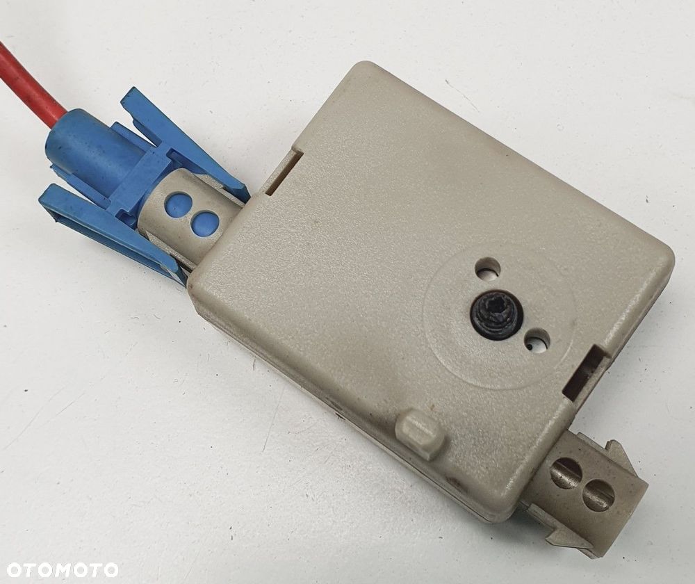 WZMACNIACZ ANTENY BMW 5 F10 9118262 - 2