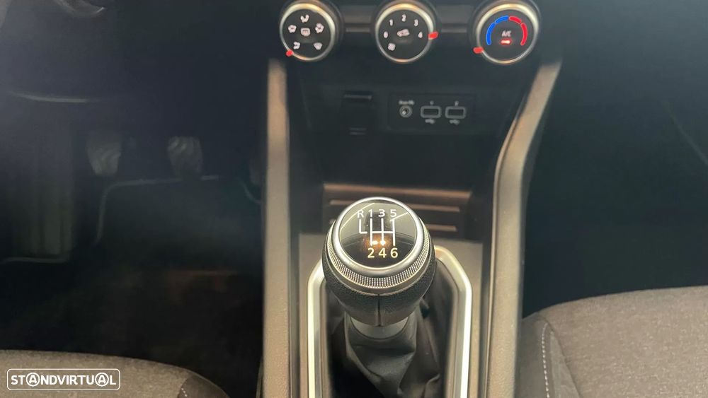 Renault Clio 1.0 TCe Evolution - 36