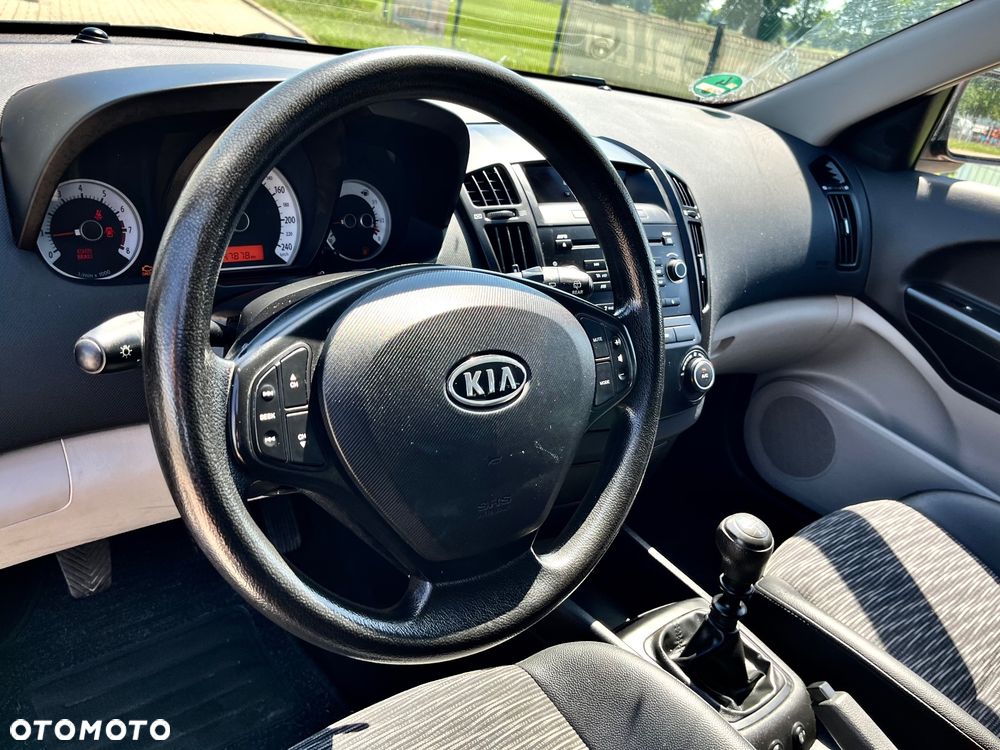 Kia Ceed 1.4 CVVT LX Basis - 12