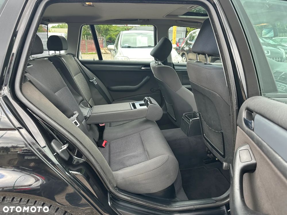 BMW Seria 3 316i - 25