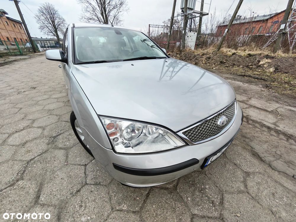 Ford Mondeo 1.8 Ghia X - 10