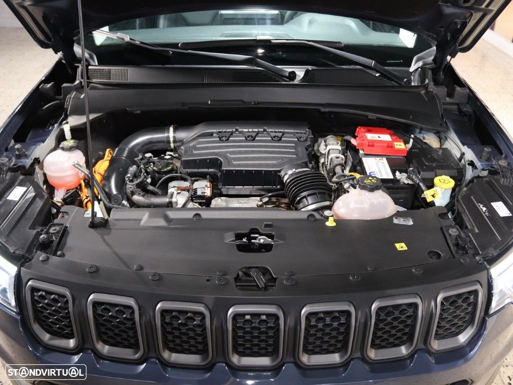 Jeep Compass 1.3 TG Trailhawk - 32