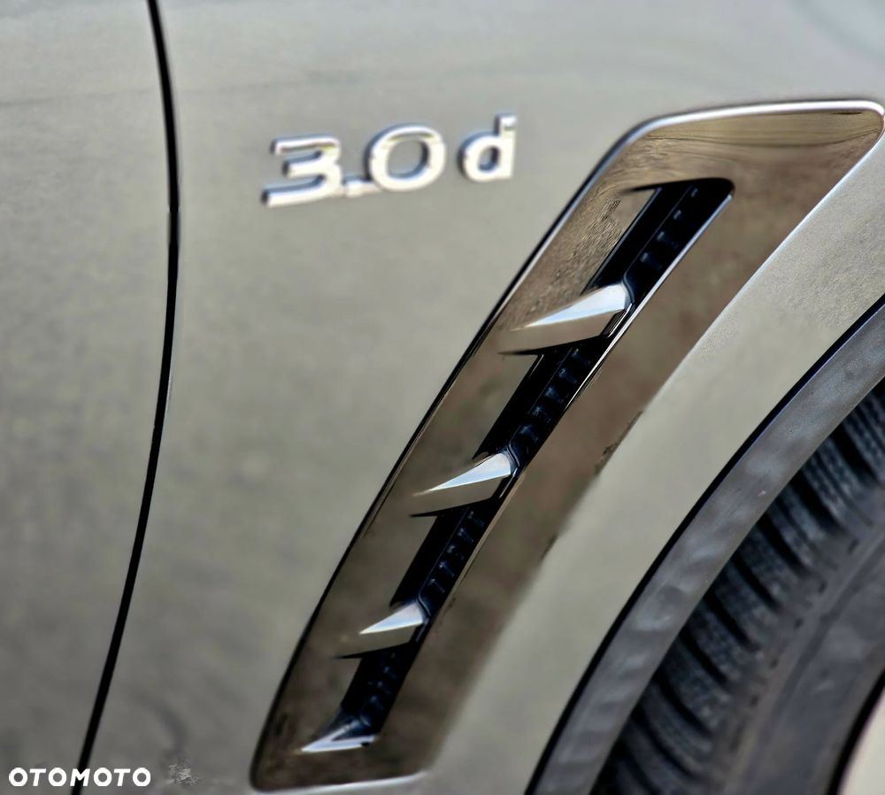 Infiniti QX70 3.0d AWD Design - 11