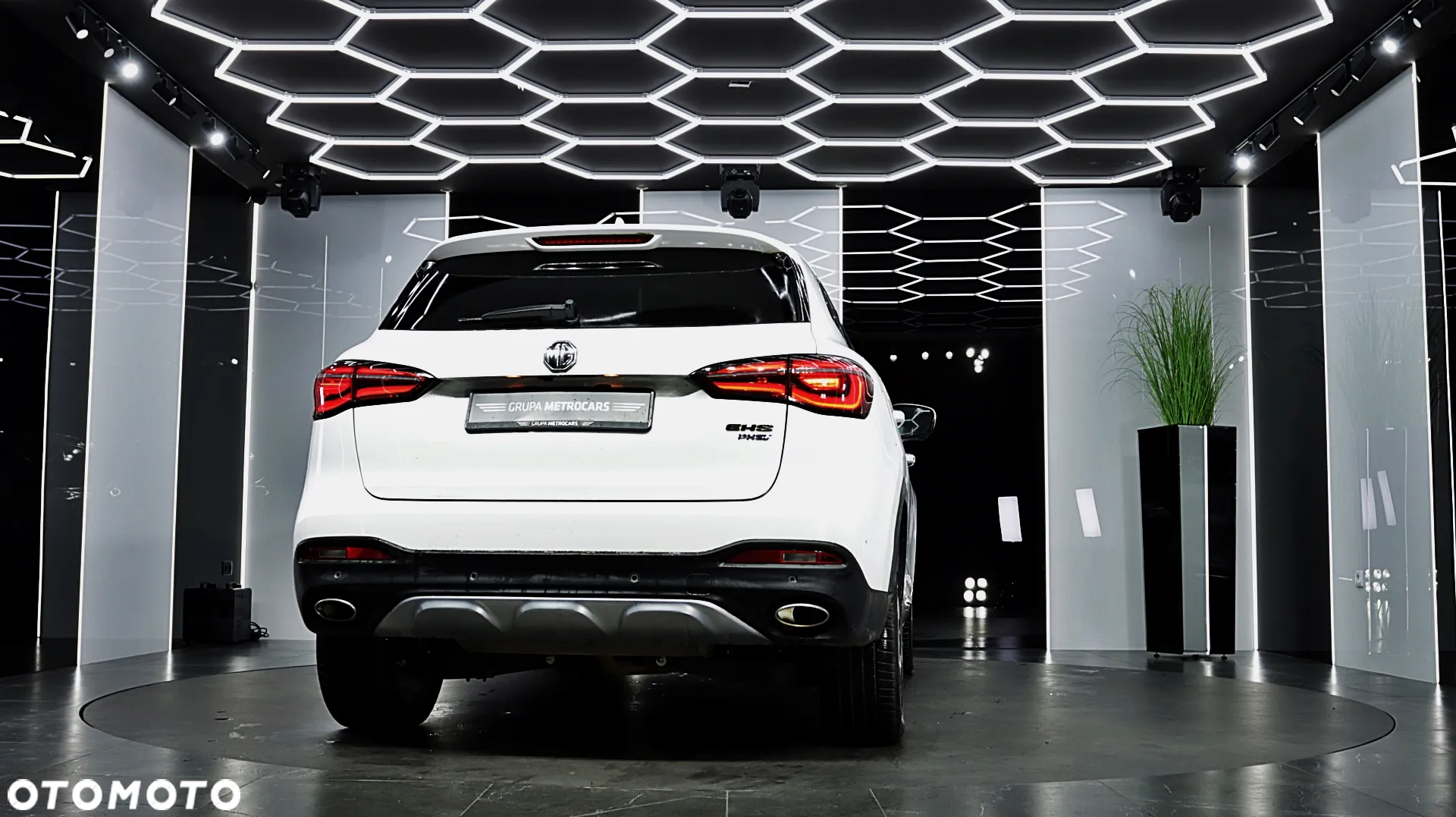 MG EHS 1.5T-GDI PHEV Luxury - 8