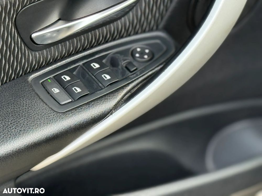 BMW Seria 3 320d Aut. - 13