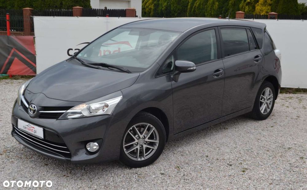 Toyota Verso 1.6 D-4D Prestige - 8