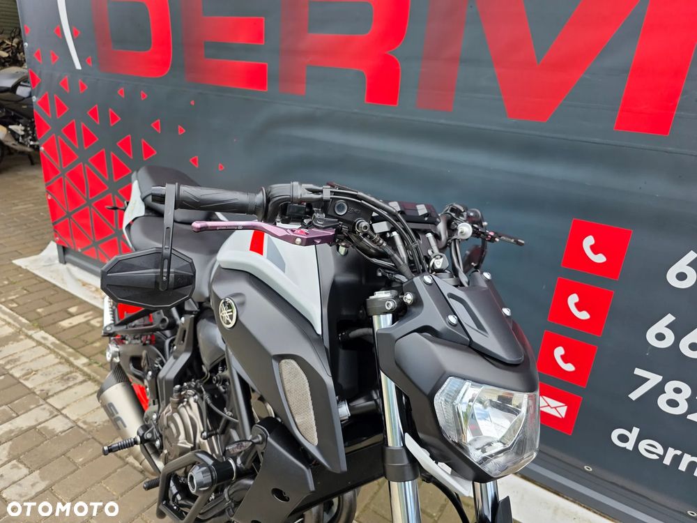 Yamaha MT - 28