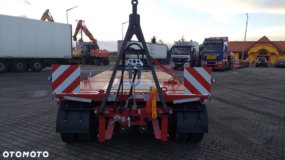MAX Trailer 4 osiowa przyczepa, najazdy hydrauliczne dwuczęściowe - 8