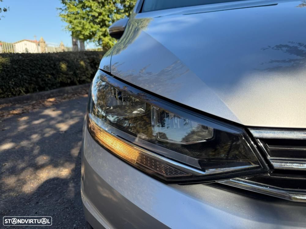 VW Touran 2.0 TDI Highline DSG - 19