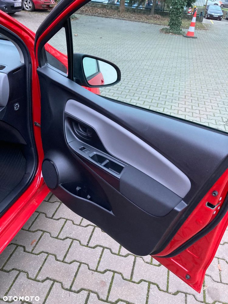 Toyota Yaris - 14