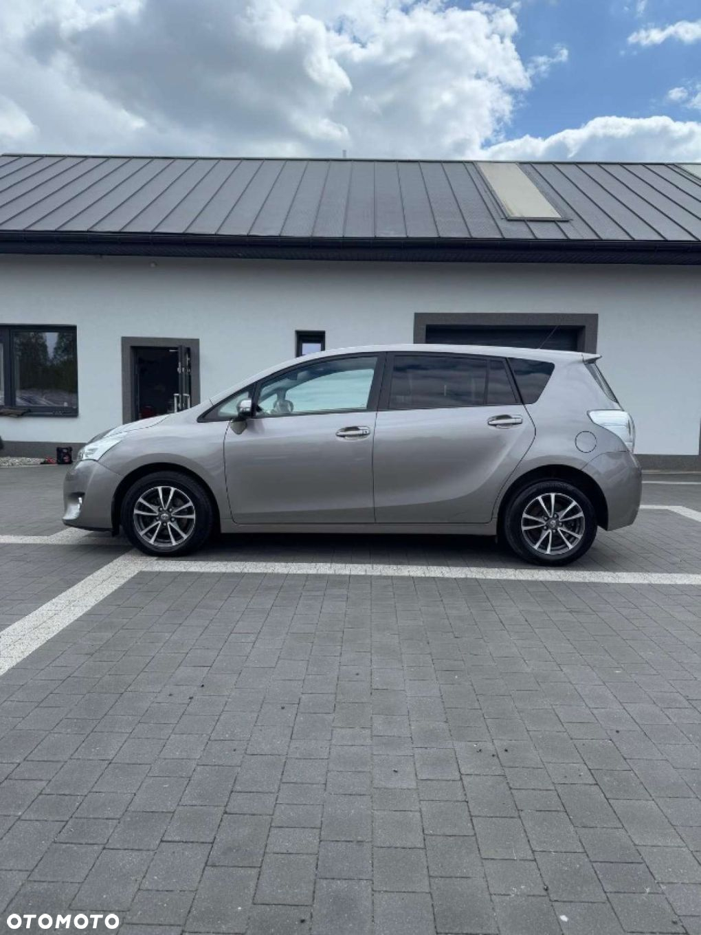 Toyota Corolla Verso - 3