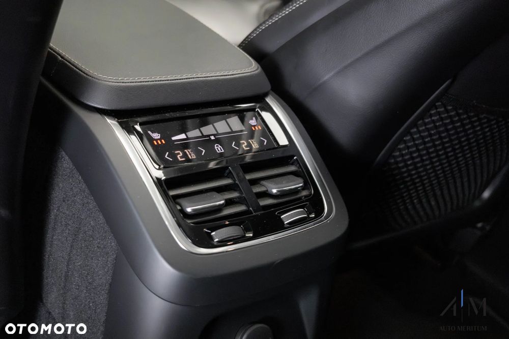 Volvo XC 90 T8 AWD Recharge Ultimate Dark - 33